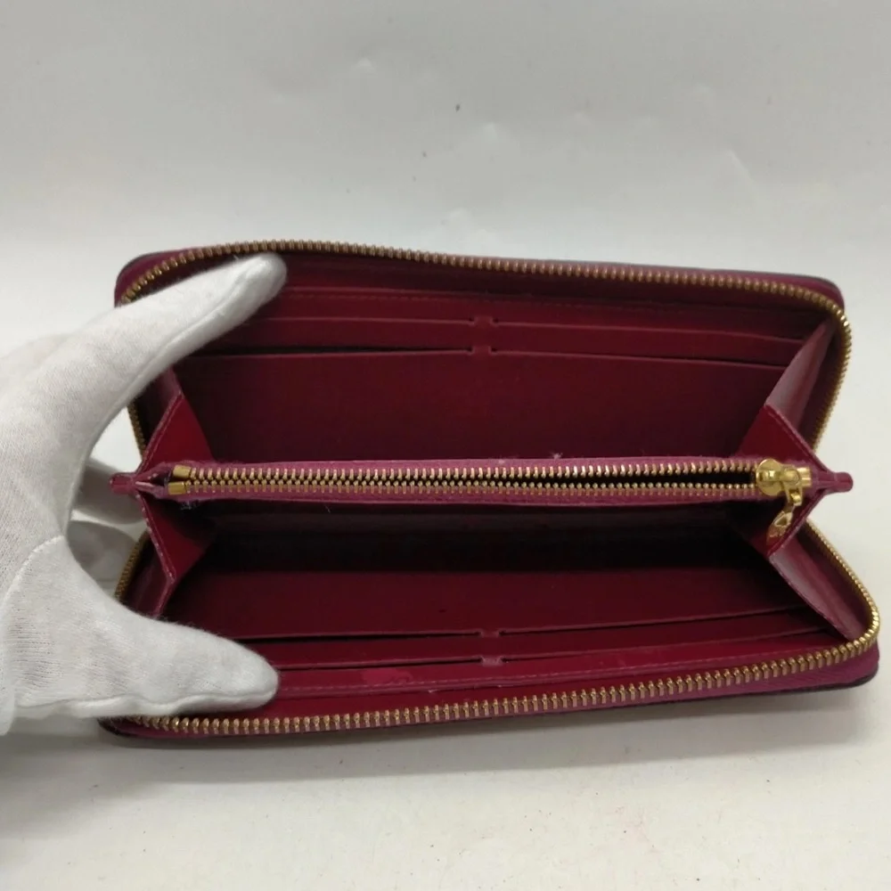 Louis Vuitton Cherry Red Embossed Wallet - Picture 4 of 9